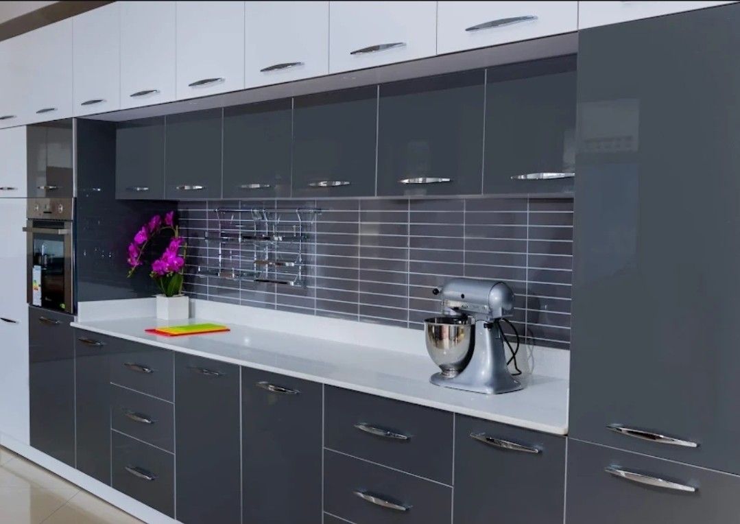 Modern Kitchen Cabinets