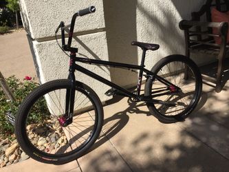 WeThePeople Atlas 24” BMX Black/Red for Sale in Walnut Creek, CA