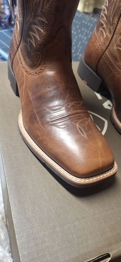 Boots new"  ARIAT cowboy boots. Size 12. Botas vaquerras size12