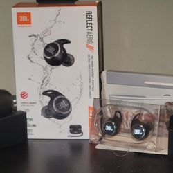 JBL REFLECT AERO HEADPHONES.
