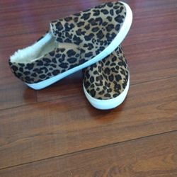 Women Soft Leopard Sneakers 