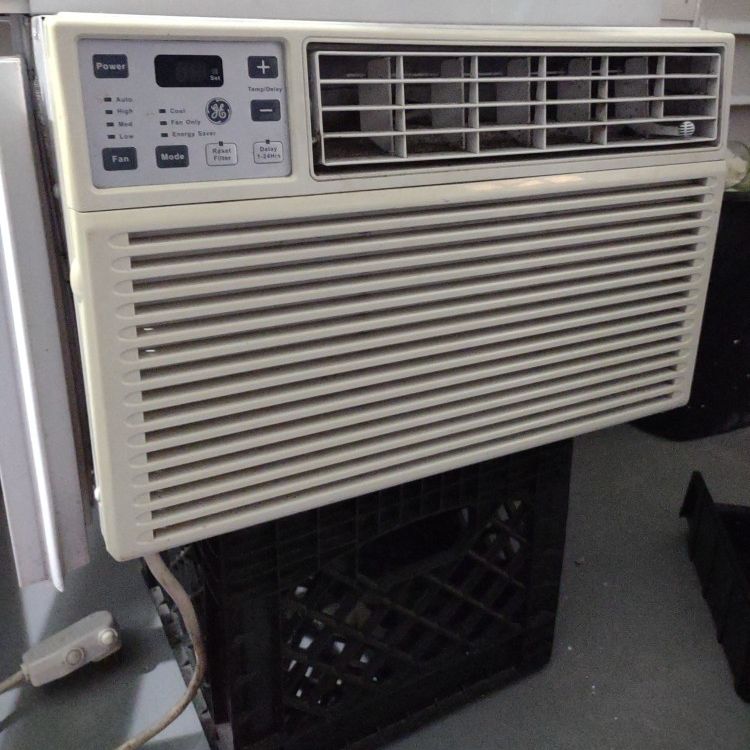 GE 6000 BTU Window Air Conditioner