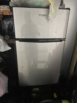 Small Fridge Good Conditions 