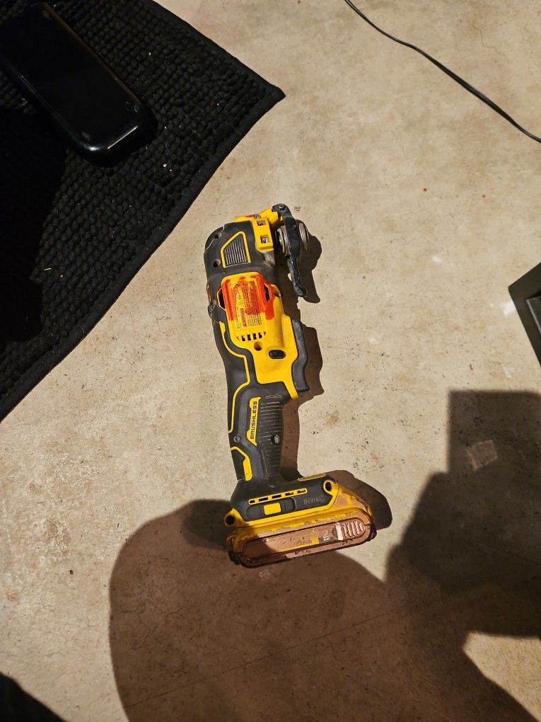 Dewalt Cordless Multi tool With Battery