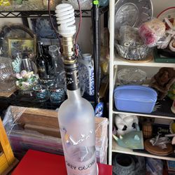 BEAUTIFUL GIANT “ Grey, Goose Vodka “ ONE OF A KIND, LAMP ! Rare / XLNT 👍 Great Reduced Price For Fast Sale !! First Come First Serve