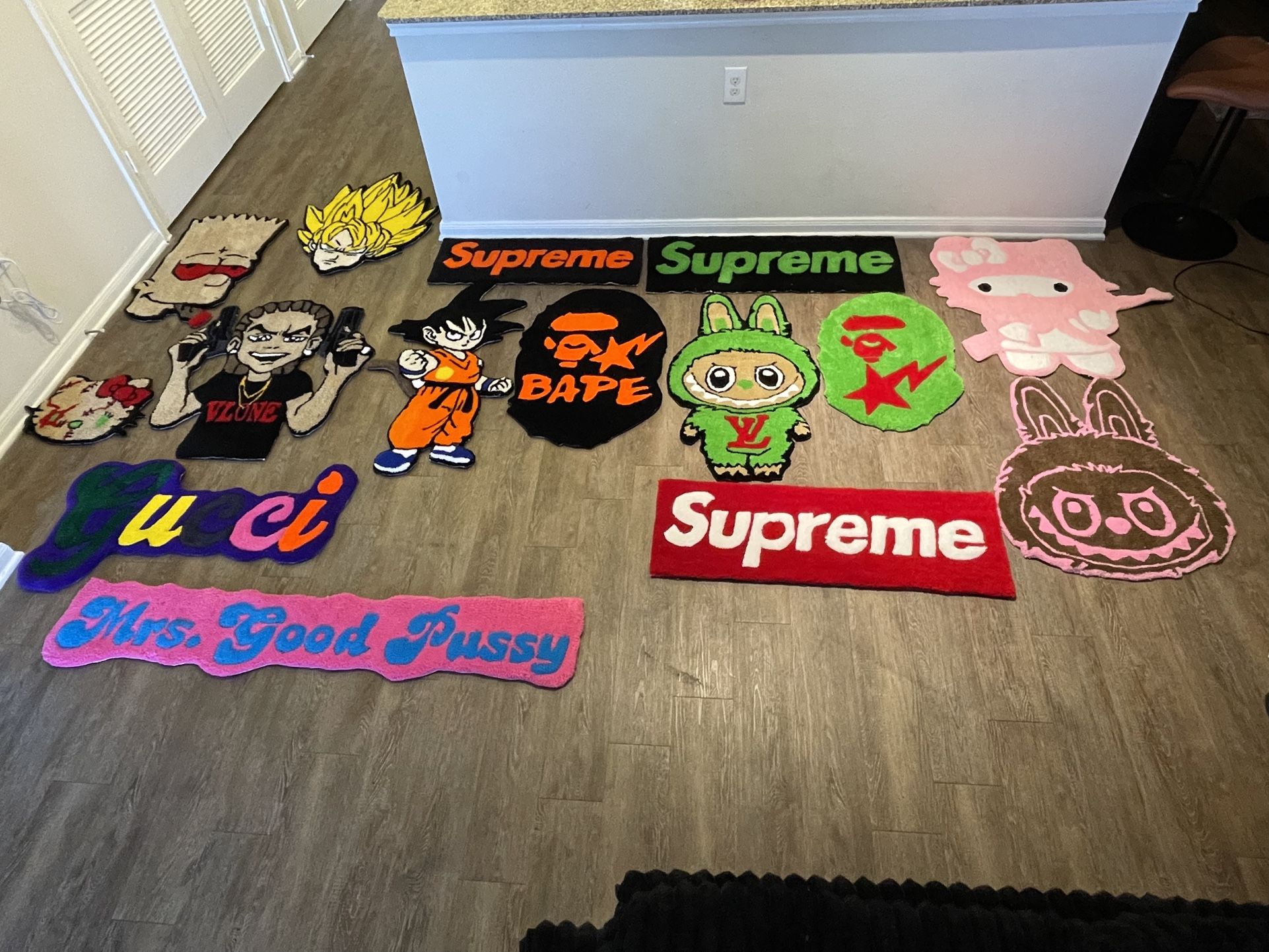 Supreme. Labubu, Bape Rugs/tables