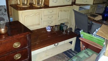 Vintage ethan allen signiture series set hutch dresser cabinet coffee table very nice