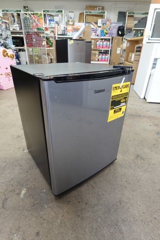 Galanz 2.7 cu ft One‑Door Mini Fridge – Stainless Steel Look