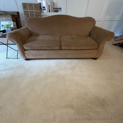 📫 Moving ~ Broyhill Queen Sleeper Sofa 
