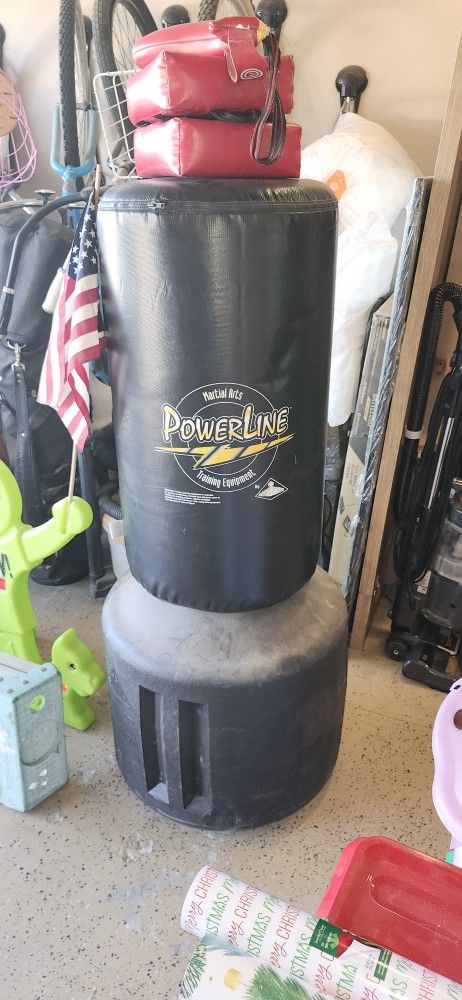 FREE!!! PUNCHING BAG AND TARGET'S
