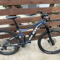 Giant Stance Mountain Bike Size Medium 