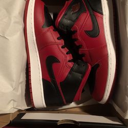 Jordan 1 Mid Reverse Bred 6.5Y