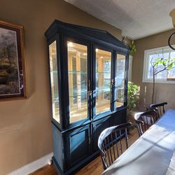 China Closet / Hutch