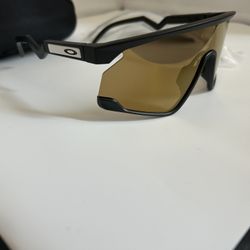 oakley bxtr 
