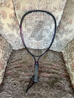 Tennis racket
