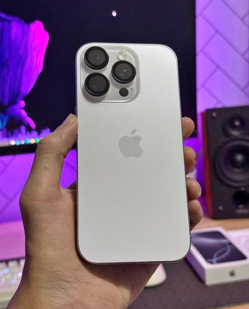 iPhone 16 Pro Max 