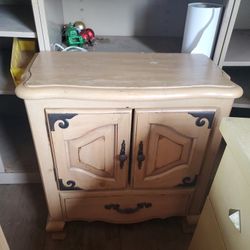 Two side tables for livingroom or bedroom 40 for both