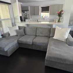 Sectional Couch 