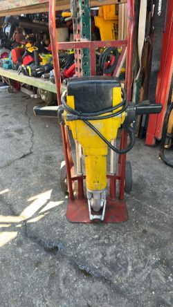 Bosch breaking  hammer