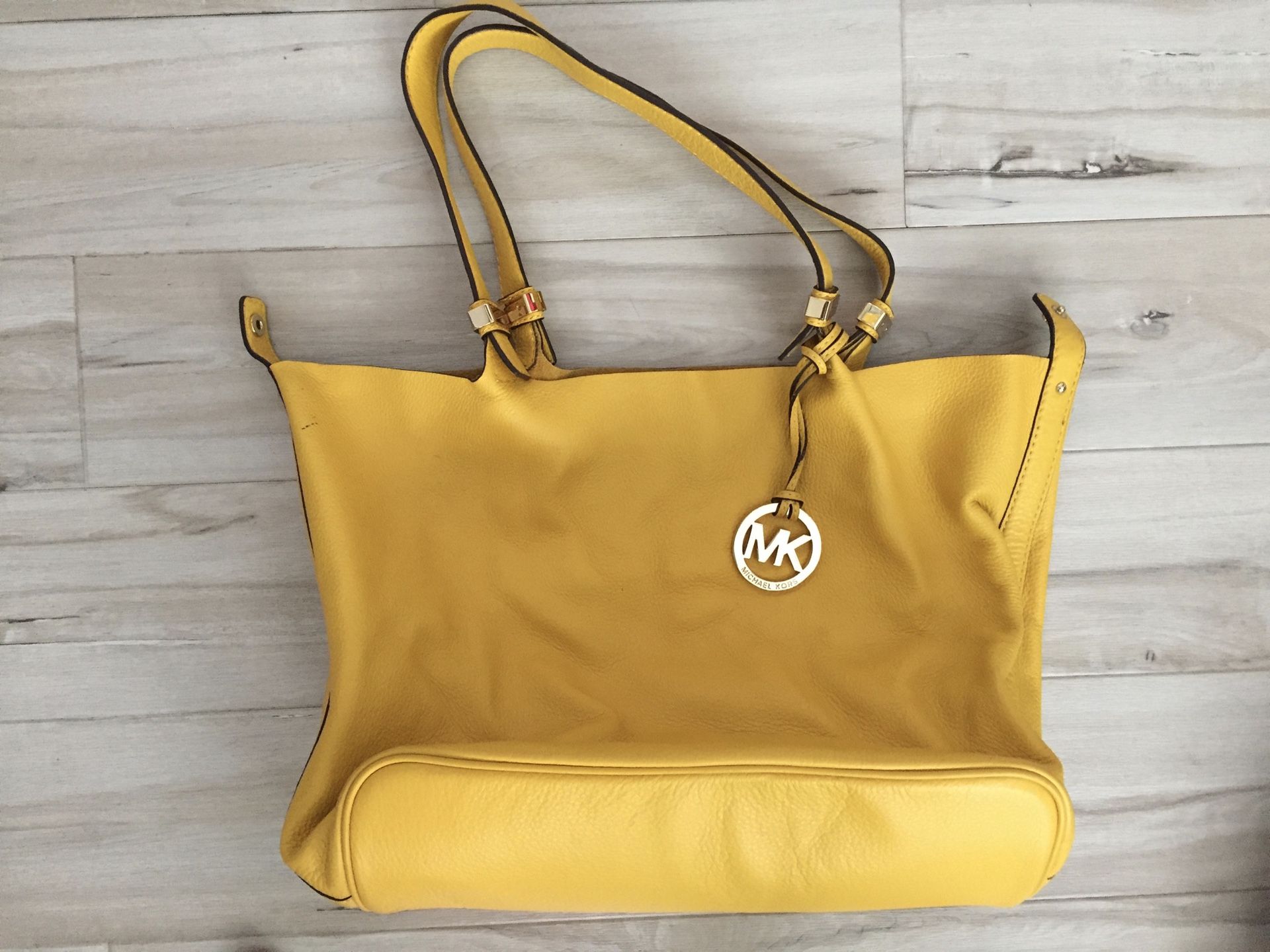 Never used Michael Korda bag Michael Korda crossbody Michael Kors | Mercari main image 2