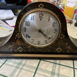 Vintage Wind Up Mantle Clock