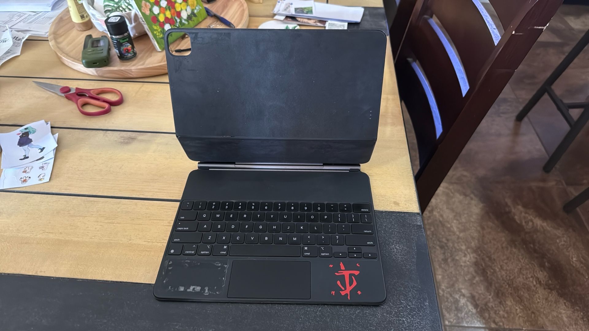 12.9 Magic Keyboard