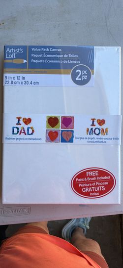 WArtist's Loft Value Pack Canvas 9x12 inches 2pc with Free Paint Brush