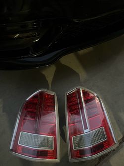 CHRYSLER 300 tailights 2011-2014