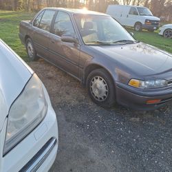 honda acord 1992  automatico muy bueno millas 22838  titulo linpio $2 500