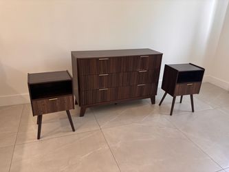 Mid-Century Modern Dresser and Nightstand Set