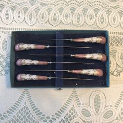 Vintage Dinner Knives Set