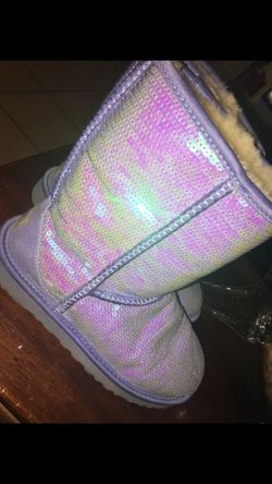 Sequence uggs size 6
