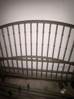 Metal Bed Headboard with Arched Design
