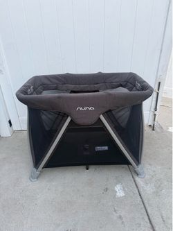 Nuna Sena Travel Crib / Pack and Play – Portable Baby Playard