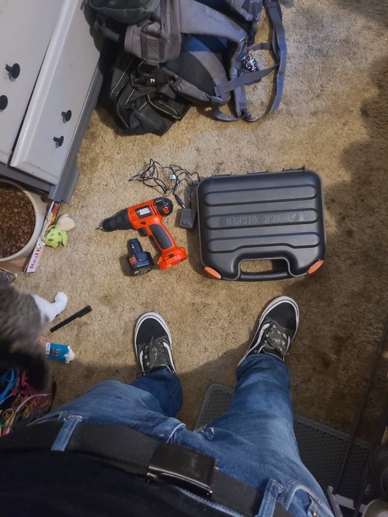 Black & Decker 9v Drill