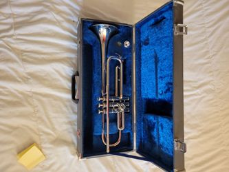 Very Nice Silver Yamaha YTR135 Trumpet (Japan)