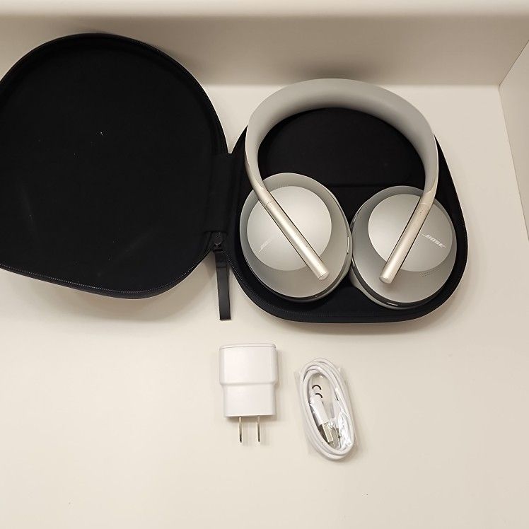 Bose NC700 Noise Canceling Bluetooth Wireless Headphones Silver