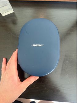 Bose headphones brand new