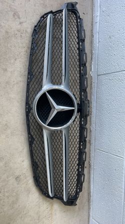 Mercedes Front Bumper Grill