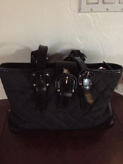 Burberry quilted and leather handbag. Authentic.