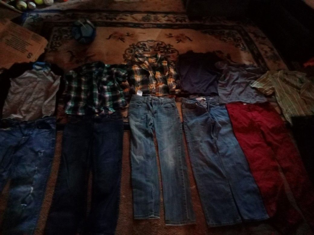 Boys Clothes Bundle Size 10/12.. .7 Pair Of Jeans Included 3 Pair Of Levi's.I Pair Shorts . 8 Shirts.All Matching Sets.