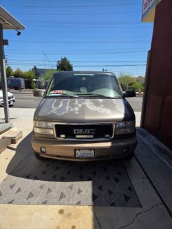 2000 GMC Safari  Clean Title