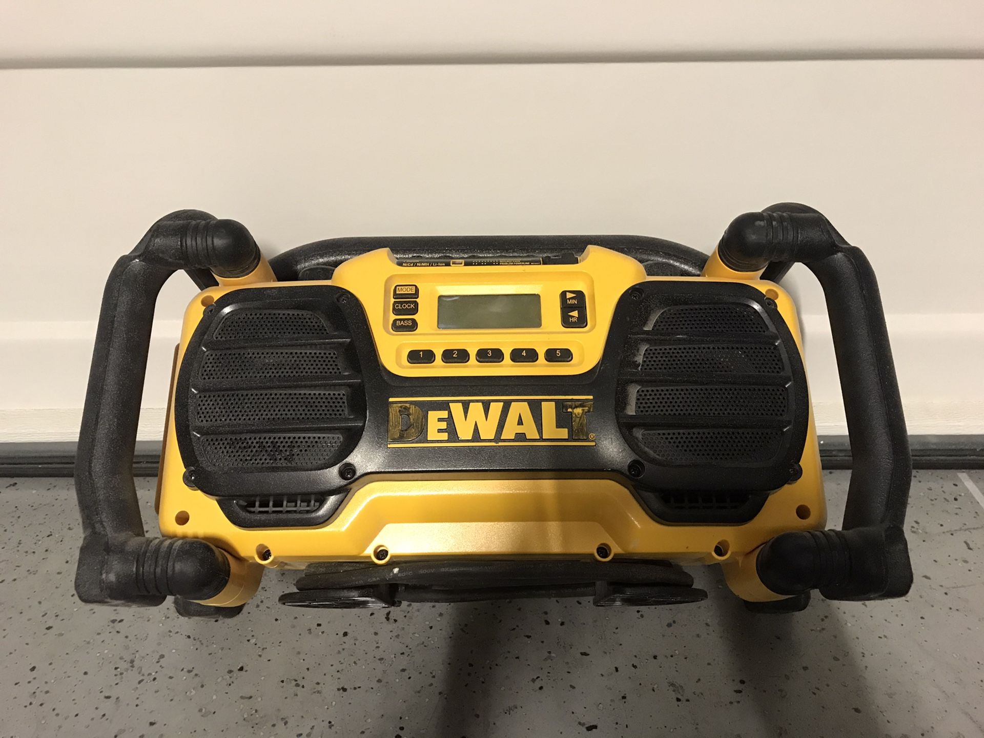 DeWalt DC012 7.218V Charger/Radio for Sale in Las Vegas, NV OfferUp