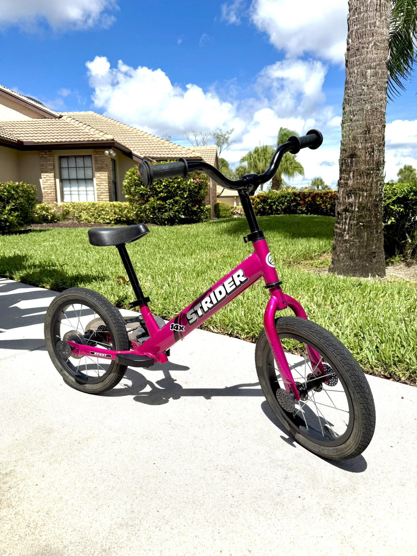 Strider 14x Balance Bike With Pedals