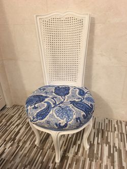 5 legged antique chair.., rare