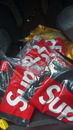 supreme socks