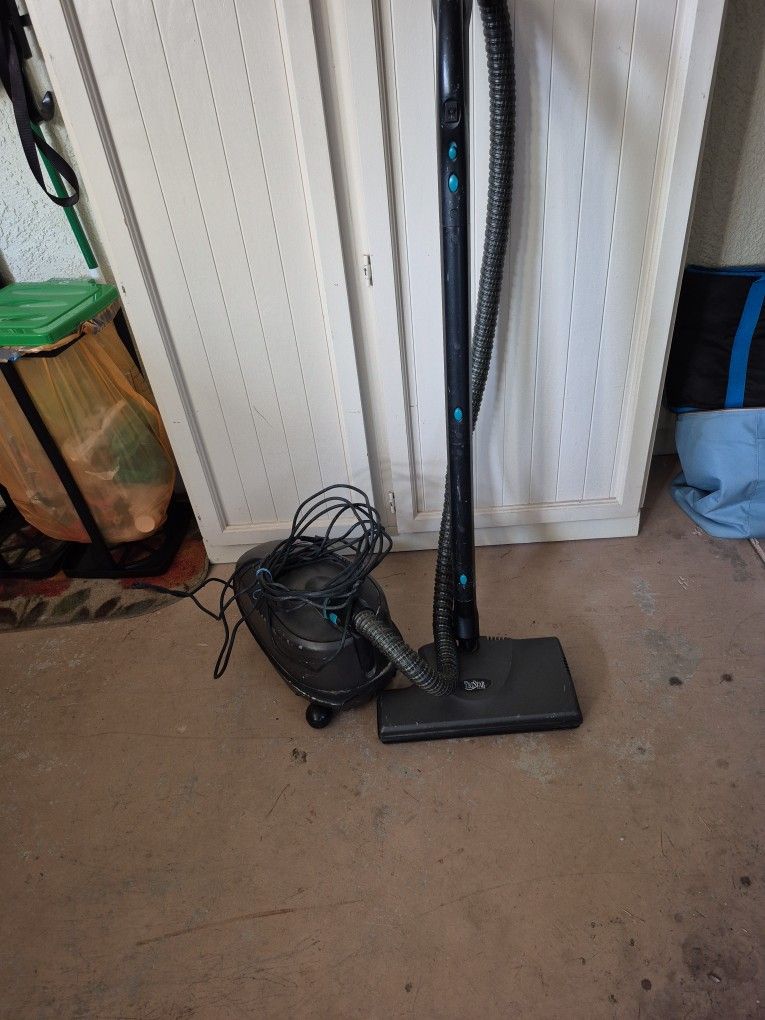 Tri Star Vacuum