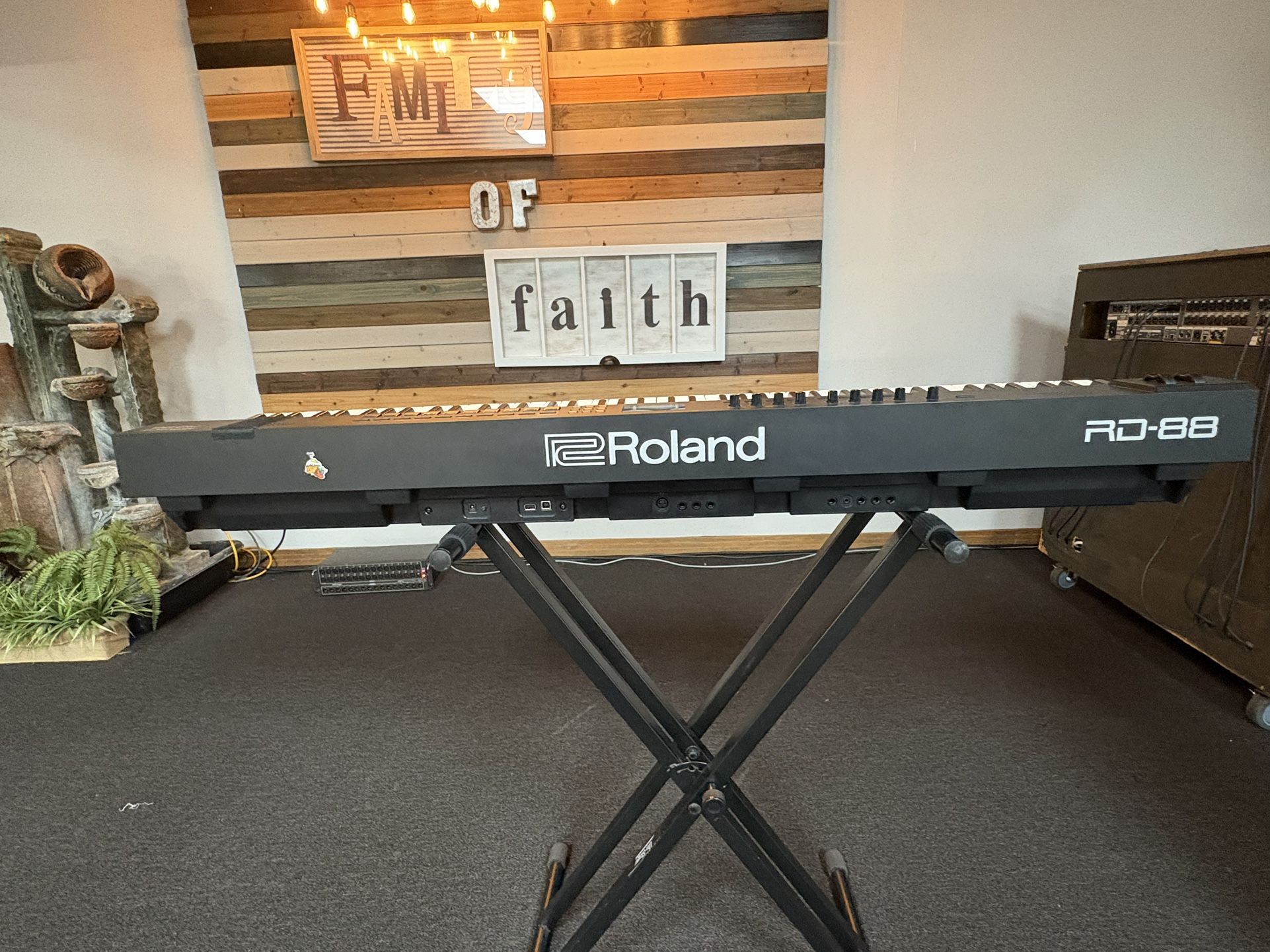 Roland RD-88