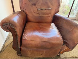 FREE $3000 Bradington Young Luxury Leather Recliner (Needs Repair)