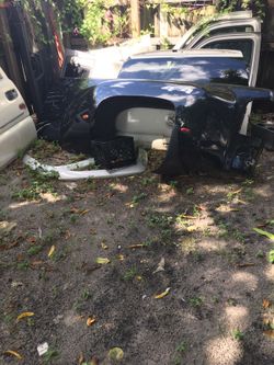 2009 Chevrolet 3500 driver side bed fender